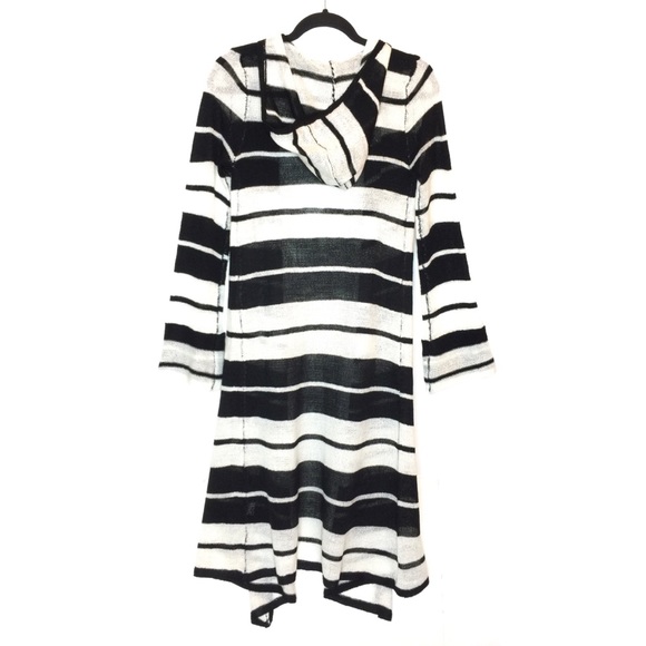 Forever 21 NEW S/M Black and Cream Cardigan - Picture 2 of 4